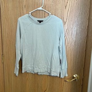 Banana Republic Women’s Light Green Long-Sleeve Crewneck Tee Medium